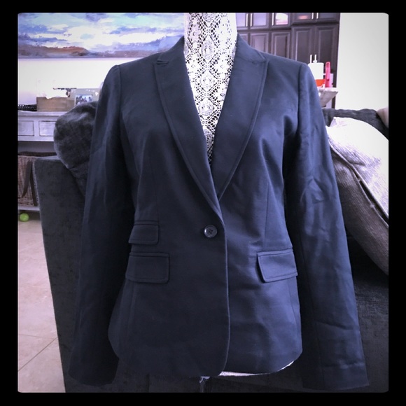 Banana Republic Jackets & Blazers - Nice navy blazer